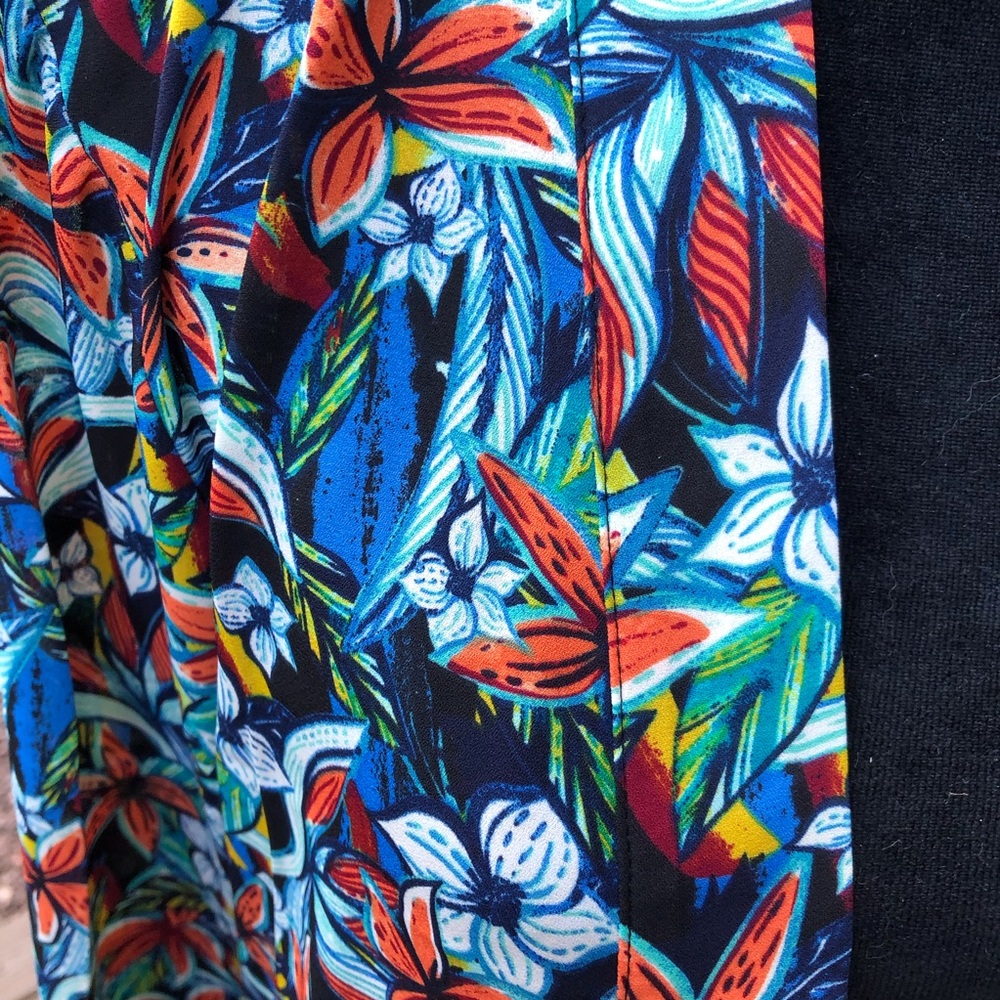 ๐บ Mid-Length Floral Topper ๐บ - Picture 3 of 10